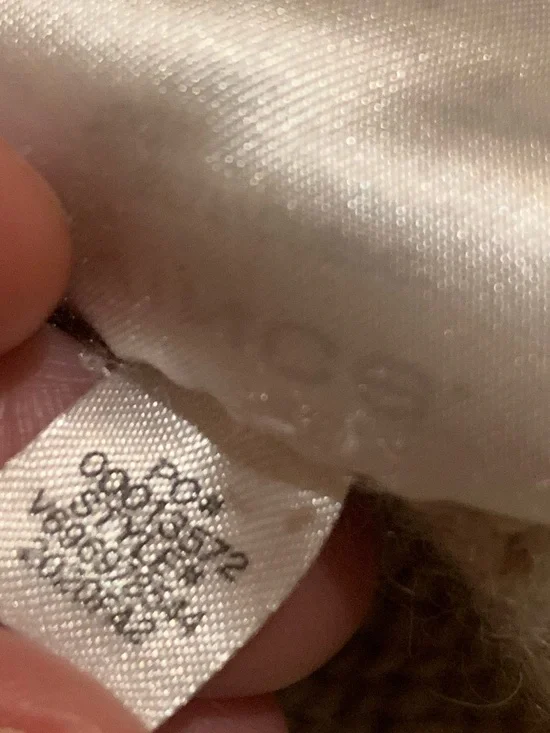 VINCE Cashmere Sweater Medium Beige Oatmeal Crewneck Minimalist Oversized Split - Picture 10 of 11